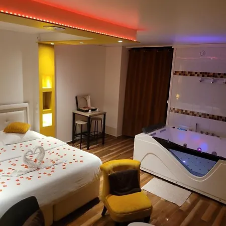 Appartement Celyna Avec Jacuzzi Privatif *